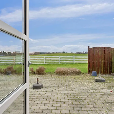 On Large Grounds With Beautiful View Villa Humble