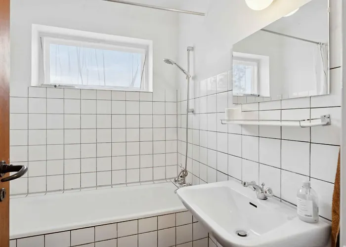 On Large Grounds With Beautiful View Nordenbro Vesteregn