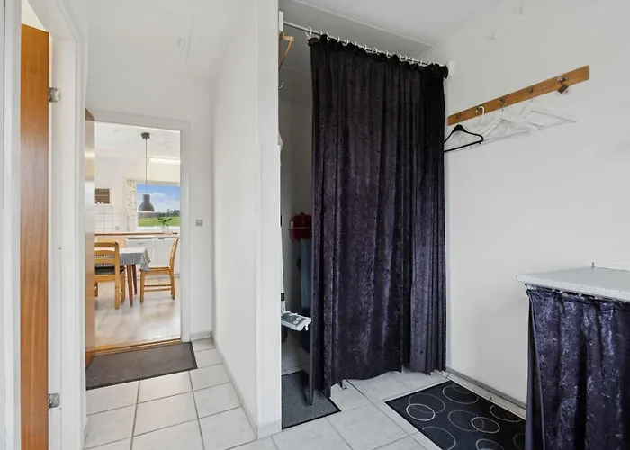 On Large Grounds With Beautiful View Nordenbro Vesteregn