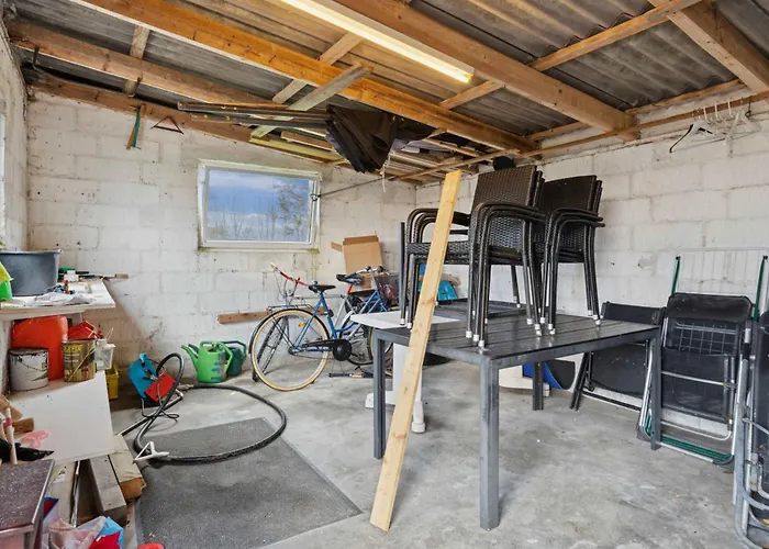 On Large Grounds With Beautiful View Nordenbro Vesteregn