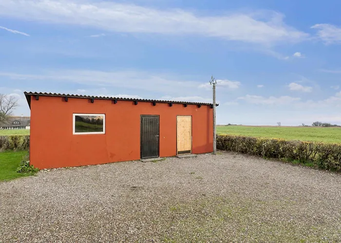 On Large Grounds With Beautiful View * Nordenbro Vesteregn